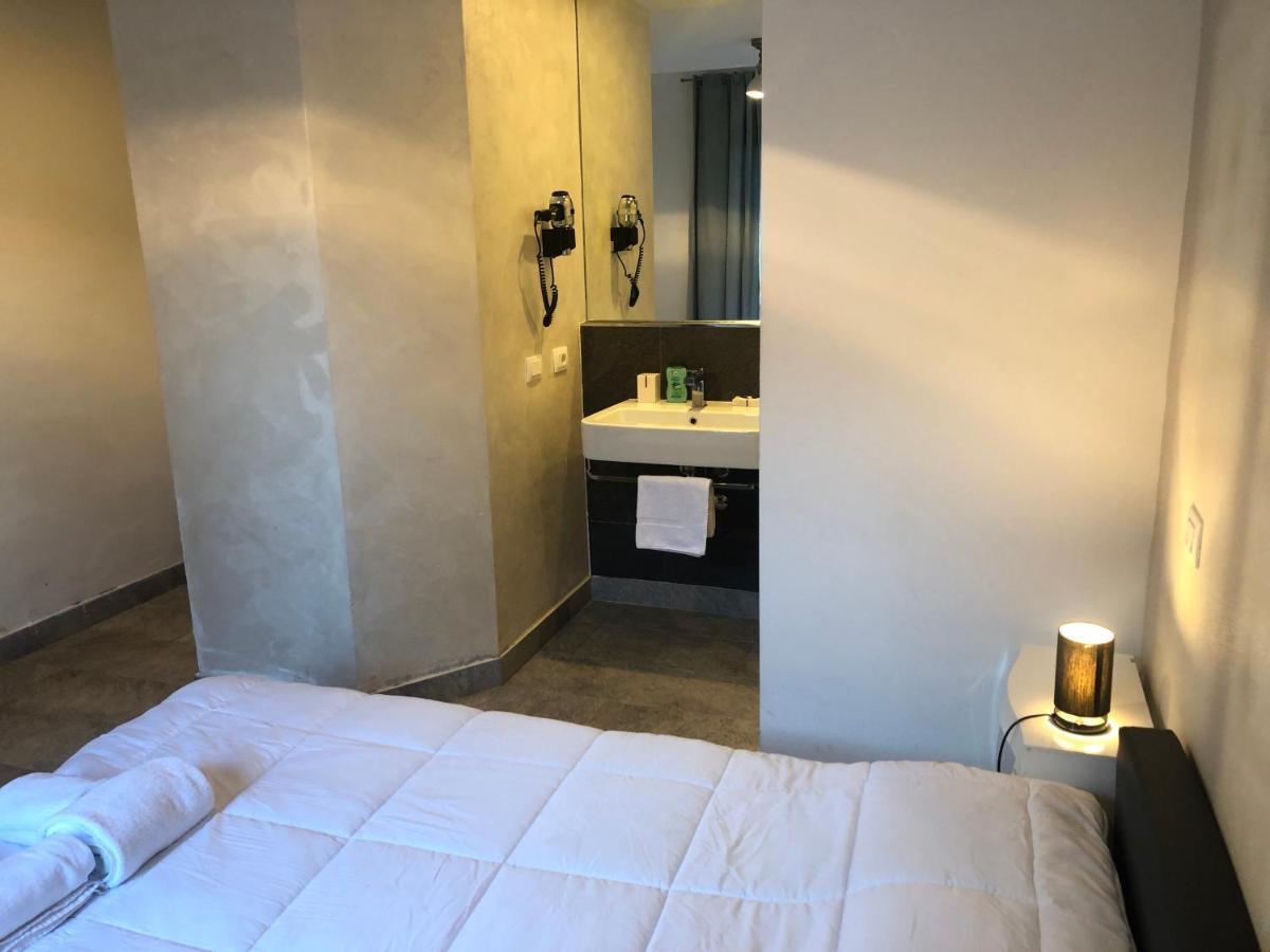 The Edwards Suites Saint Tropez Bagian luar foto